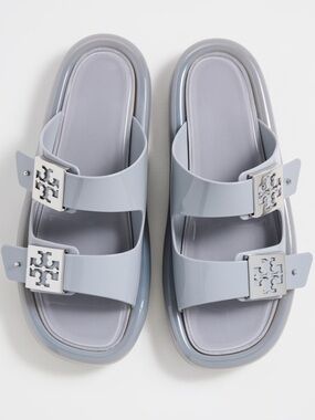 NWT Tory Burch Buckle Bubble Jelly Sandals in Light Grey/Silver Size 7